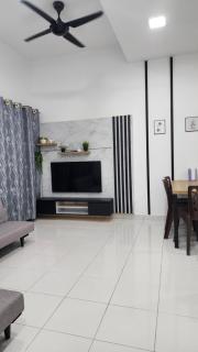 Homestay iellasharul residensi lili nilai - 4