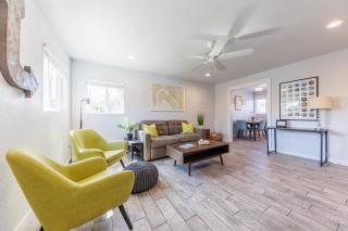 Charming Beach Bungalows - 4BR, Sleeps 10, Pets OK - Carlsbad - 4
