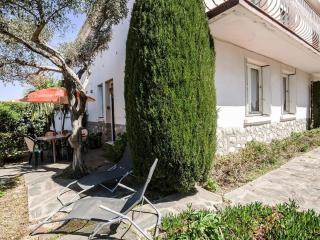 Agréable T2 RDC avec terrasse, proche plage et commerces - FR-1-776-79 - Saint-Cyprien - 4