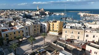 Piazza Teatro Apartments & Rooms - Trani - 0