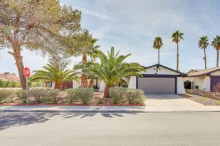 Pet-Friendly Las Vegas Home with Pool 4 Mi to Strip - Las Vegas - 9