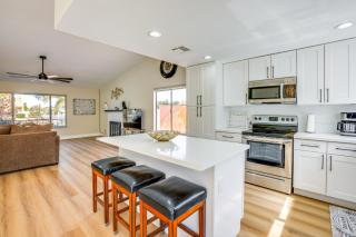 Pet-Friendly Las Vegas Home with Pool 4 Mi to Strip - Las Vegas - 5
