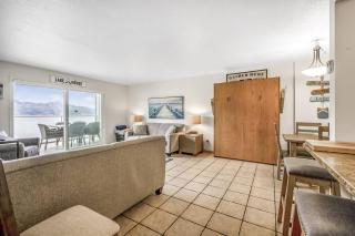 The Lakeside Condo #202 - 0