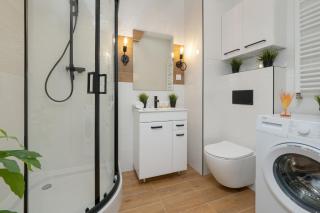 Modern Studios Wróblewskiego with Balcony and Free Parking by Noclegi Renters - Łódź - 3