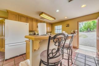 Cozy Alto Cabin with Grill and Mtn Views 2 Mi to Lake - Alto - 5