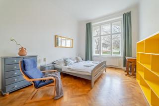 Vintage Vogue Apartment by Rentez - Prag - 0