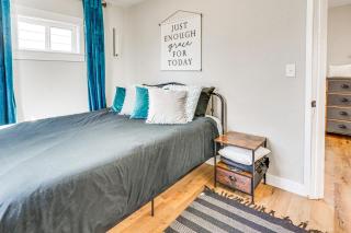 Pet-Friendly Watertown Home about 1 Mi to Downtown! - Watertown - 1