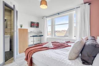 Bright 2D Studio in Longton Near Alton Towers with Smart TV and Self Check-In - 2