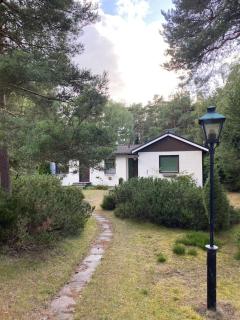 Ljungskogen guest house with own big garden, close to the sea - Höllviken - 0