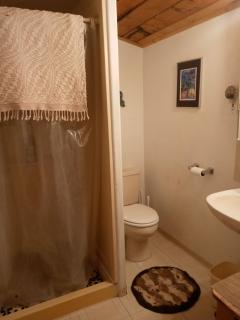 ocho guesthouse & weaver's studio - Espanola - 1