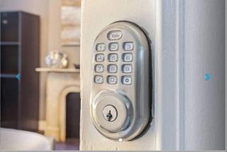 Premier Suites Bay Village - 7