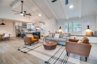 Cozy Texoma Hideaway with Tanglewood Resort Pools - 800ft from Lake Texoma shoreline - Pottsboro - 5