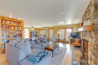 Spacious Harrison Cabin about 1 Mi to Long Lake! - Bridgton - 7