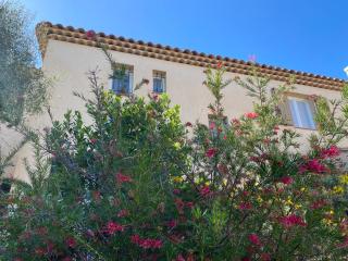 Villa Giens - Plage à pied -9 couchages - Hyères - 9