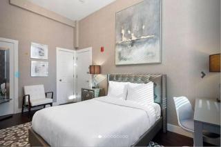 Premier Suites Bay Village - 3