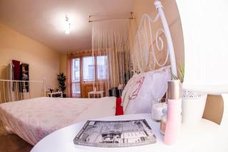 23 Central 1 Bedroom Apartment with Balcony - 1