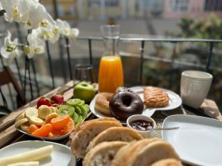 Quarto grande com varanda e vista para a cidade - Lissabon - 4