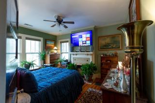 Mike & Allen's Place on the Park_2 - Columbus - 0