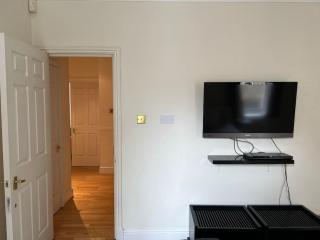 Luxury 3 bedroom, 3 bath apt by Oxford St & Soho - London - 7
