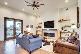 Large Group Getaway in Georgetown with Private Pool! - Georgetown - 7