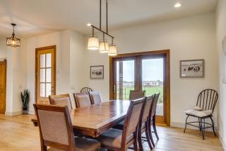 Large Group Getaway in Georgetown with Private Pool! - Georgetown - 5