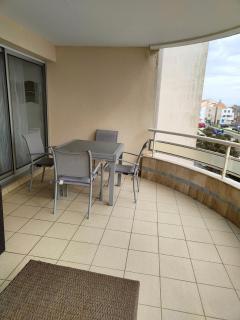 Appartement 2 Pièces avec une grande terrasse, 3 étoiles, Wifi, Box pour véhicule et vélos - 4