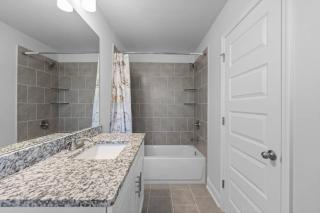 Luxury 2 bedrooms, 2.5 baths - Lawrenceville - 9