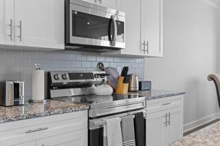 Luxury 2 bedrooms, 2.5 baths - Lawrenceville - 7