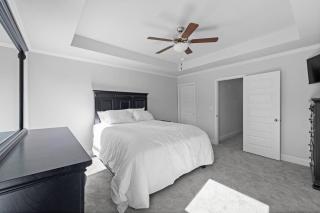 Luxury 2 bedrooms, 2.5 baths - Lawrenceville - 1