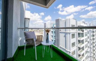 Valley Vista 3BR Suite near JKIA/SGR w Gym & Pool - 3