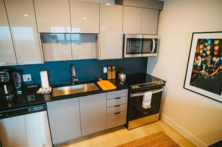 Chic Cozy Retreat - 2BR - Stunning North End Views - Halifax - 4