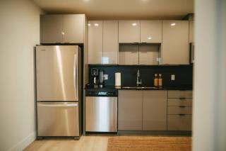 Chic Cozy Retreat - 2BR - Stunning North End Views - Halifax - 1