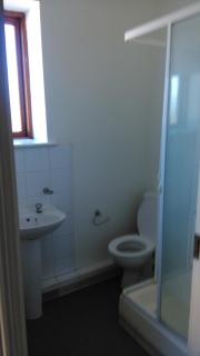 2 Bedroom, 2 Bathroom Apartment - Dublin - 4
