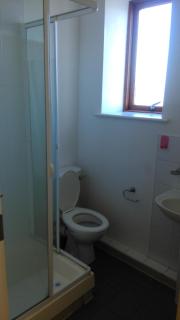 2 Bedroom, 2 Bathroom Apartment - Dublin - 2