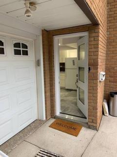 One bedroom in luxurious brand new ground level apartment - Mississauga - 9