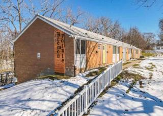 Studio w/ King Bed near Dwtn - Rochester - 1