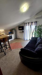 Apartments with swimming pool Kastel Novi, Kastela - 22569 - 1