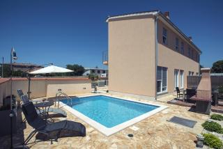 Holiday house with a swimming pool Liznjan, Medulin - 22781 - Ližnjan - 0