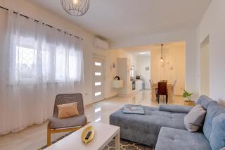 Apartments with parking space Valtura, Pula - 22791 - 9