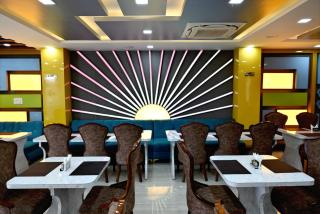 Hotel Navraj Palace - Gomti Nagar - 2