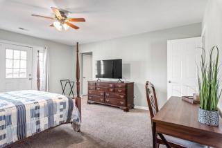 Renovated 3BR Retreat with Large Patio & Grill - 6