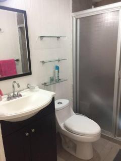 Cómodo departamento en Costa Azul. - 6