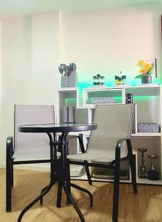 Executive Suites Minutes From the Airport - 2