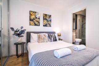 Panoramic Views 2br With Pool And Free Carpark - Melbourne - 5