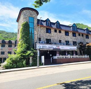 Seorak Mt., The East Sea and hot spring - Sokcho - 0