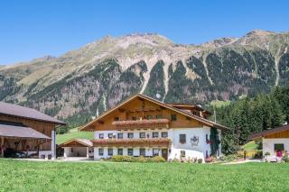 Joggelehof - Urlaub am Bauernhof in den Südtiroler Bergen im Ridnauntal inklusive Gästekarte - 0