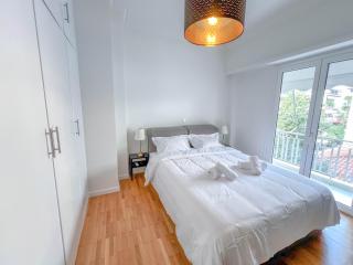 Family Two Bedroom Apartment Benaki - 4