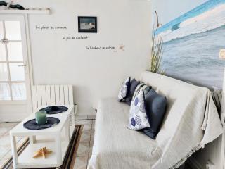 LA PLAYA - VILLA ST LAURENT - Grand Studio avec espace nuit et parking privatif - 40 mètres de la Promenade Marcel Proust - Cabourg - 0