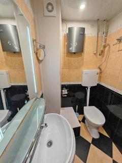 Central 1-BR Apartment - Sofia - 8