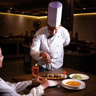 Regenta Inn Gurugram Sec-47 City Center - Gurgaon - 2